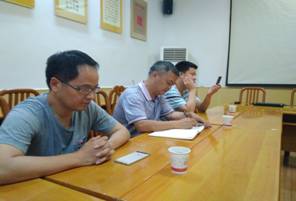 (图为副院长莫宏敏、州统计局李湘吉局长、院长助理陈望学)